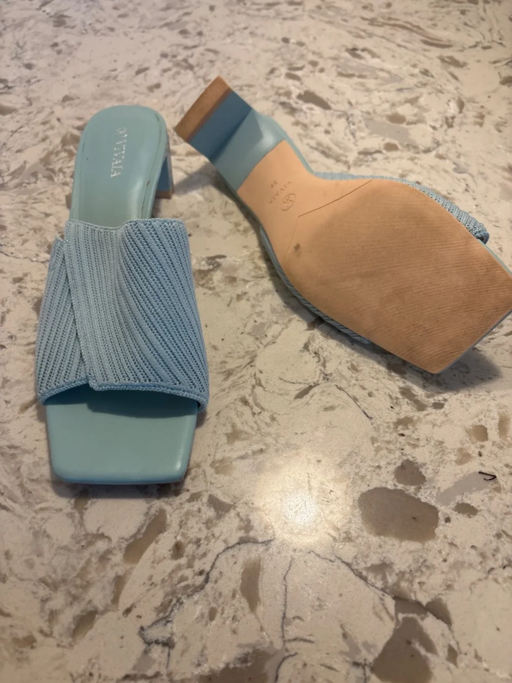 Women’s Vivaia Light Jade Sandals Knit Upper Block Heel Sz 39